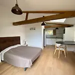 Hébergement de vacances De La Marniere *